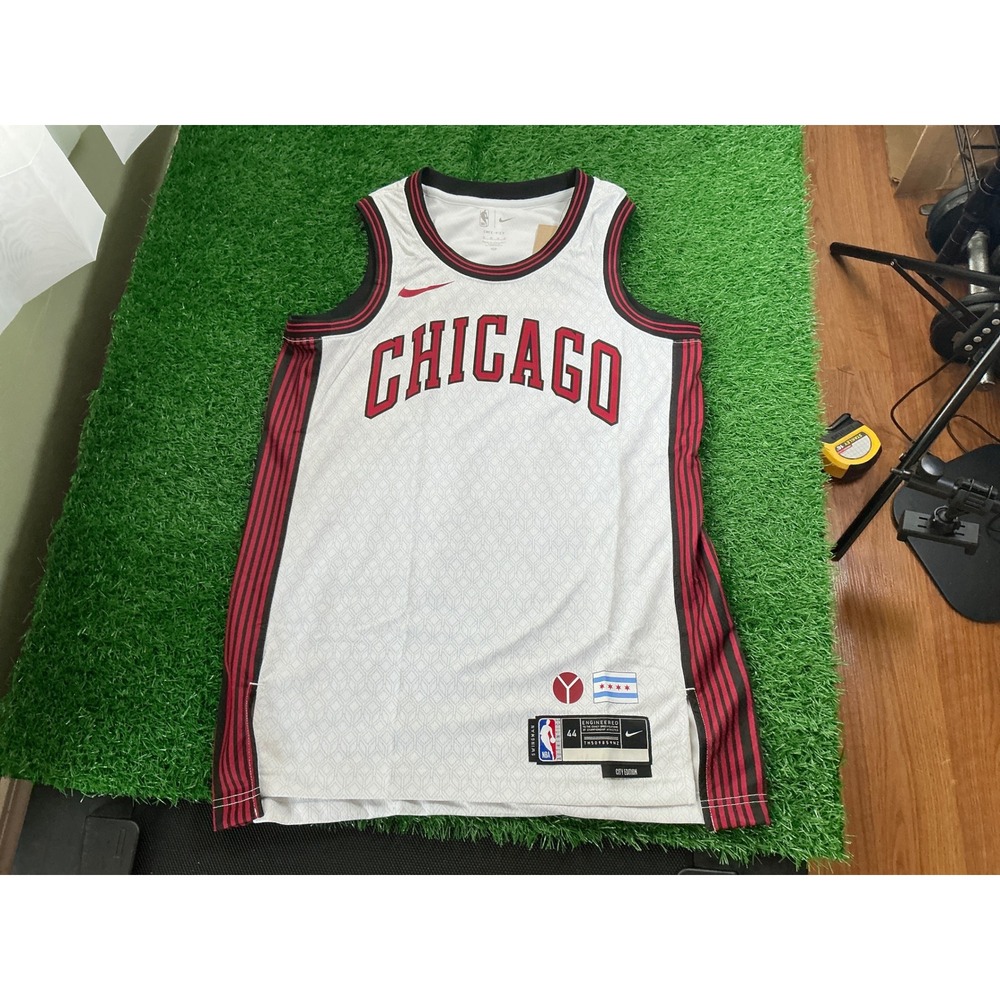 Nike Chicago Bulls City Edition Swingman Jersey White Red Mens Size 44 Medium